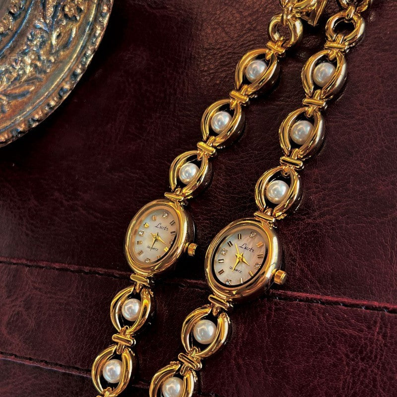 Medusa's Pearl Watch