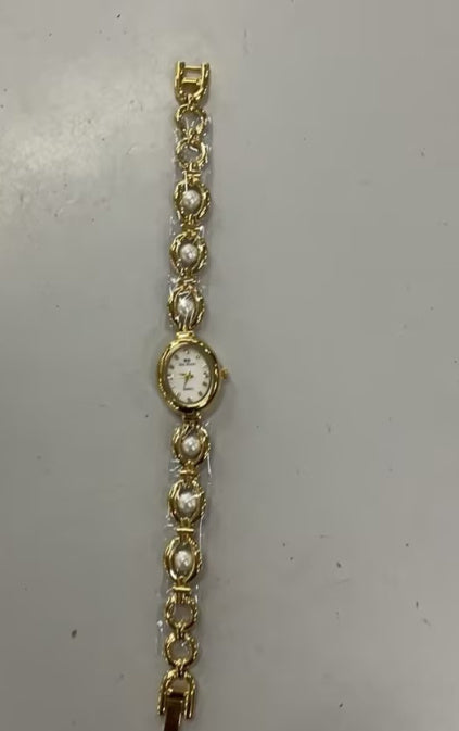 Medusa's Pearl Watch