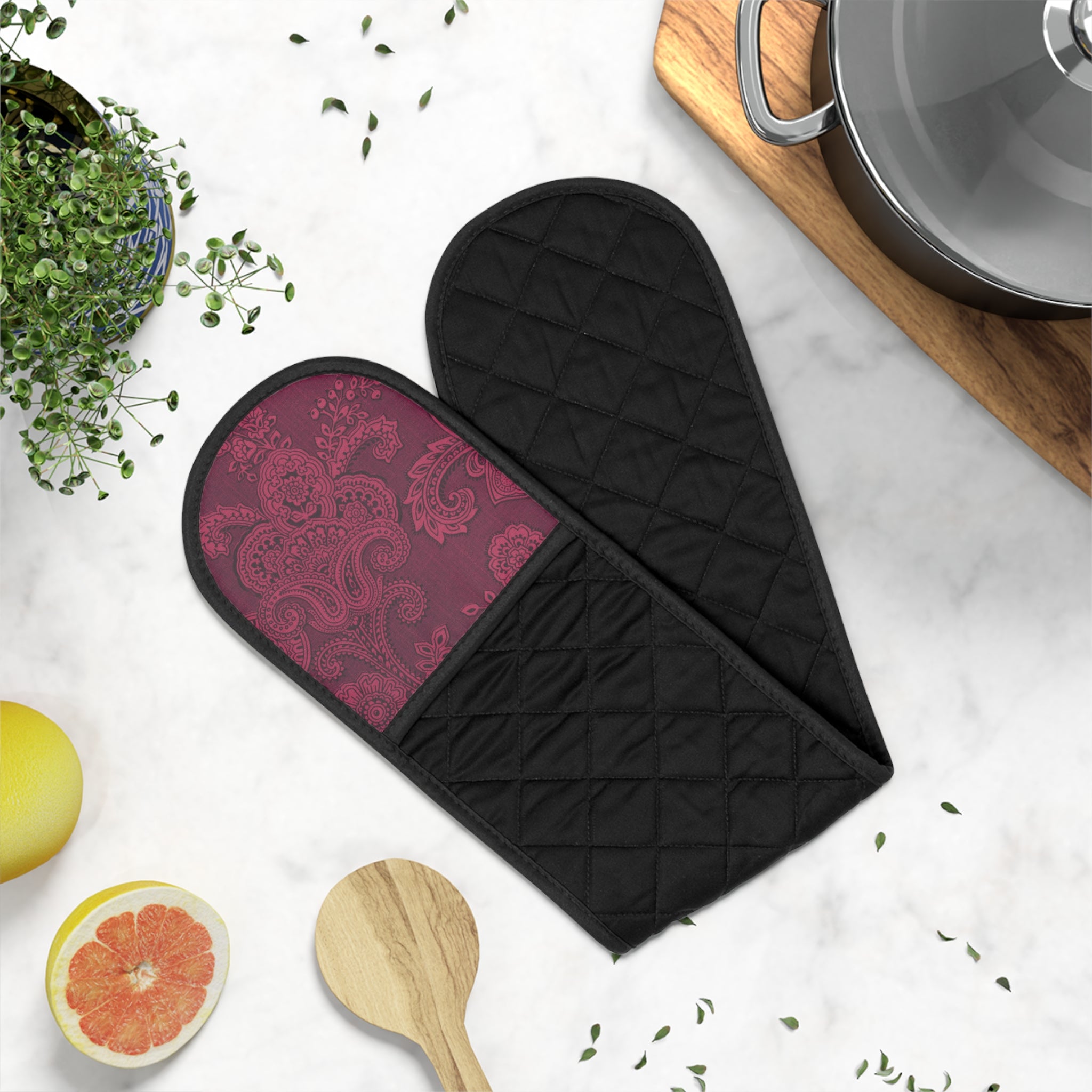 Elegant Paisley Oven Mitts for Stylish Cooking & Baking