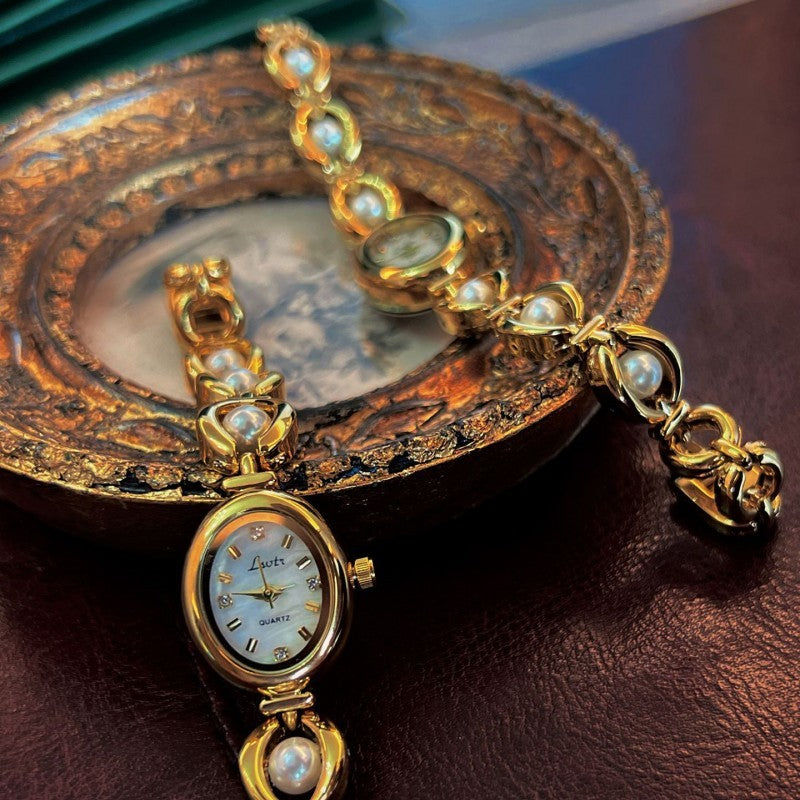 Medusa's Pearl Watch